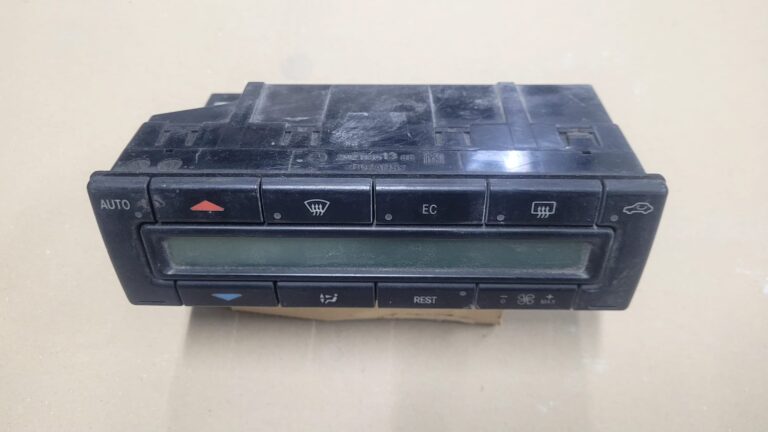 1996 -2000 model Mercedes w202 w208 w210 Dijital klima paneli Oem:A20233013