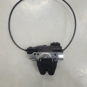 2007-2014 w204 C Serisi Bagaj Kilidi OEM: A2047500485
