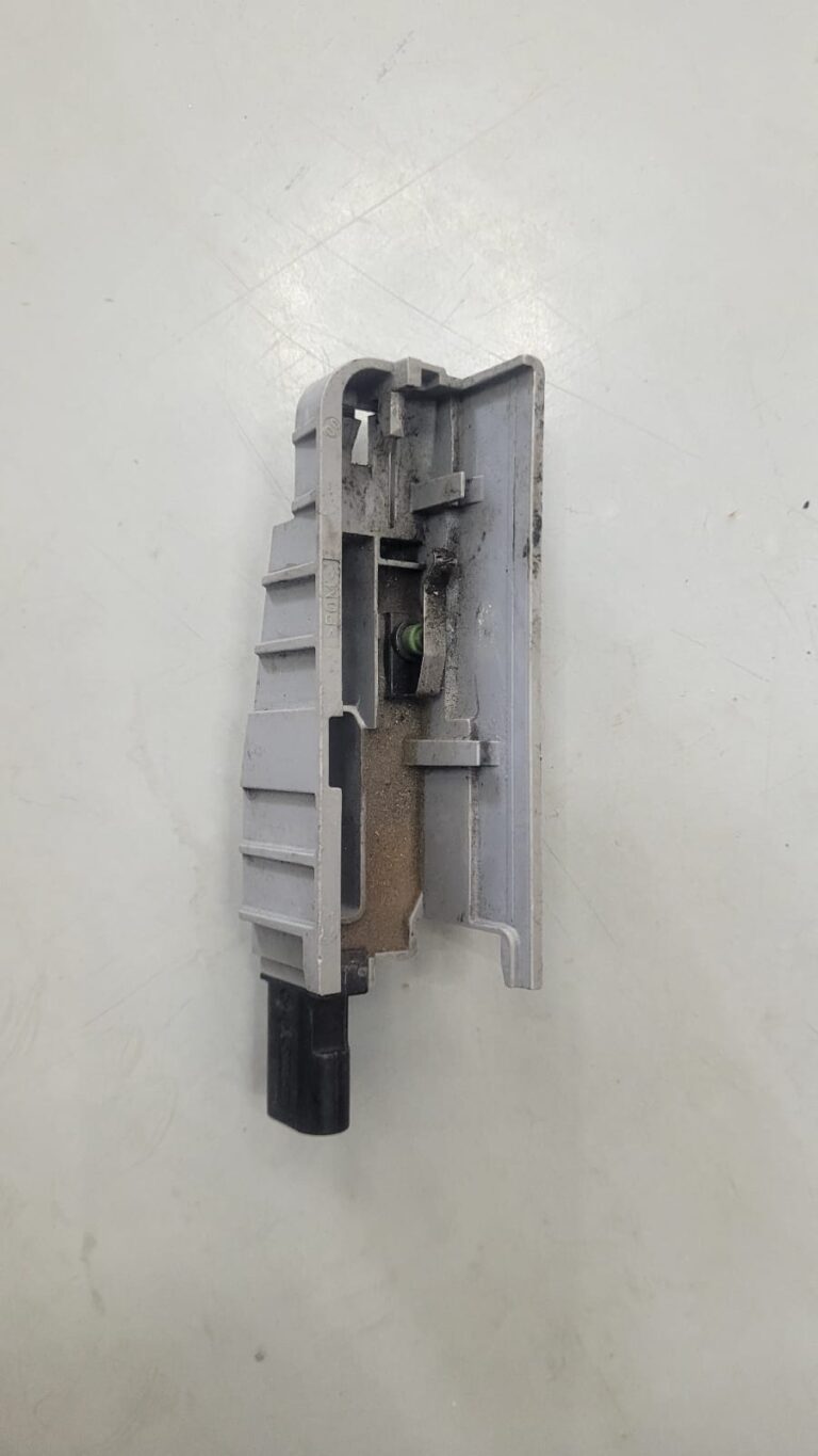 2010-2014 Mercedes w212 kaput kilit sivici OemA2128210151