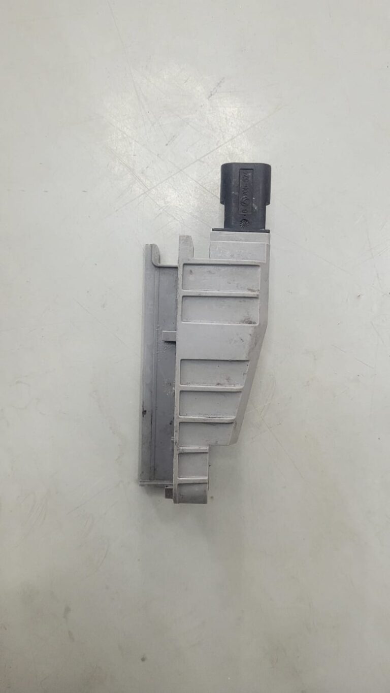 2010-2014 Mercedes w212 kaput kilit sivici OemA2128210151